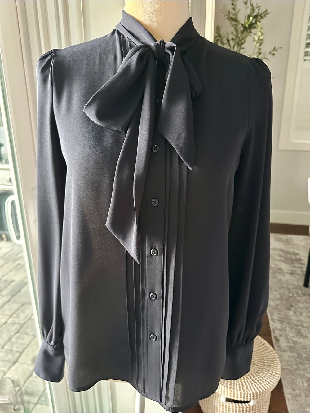 NWT Express Pleated Tie Neck Portofino Navy Blouse $60